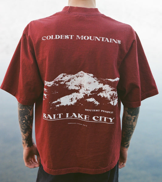 "COLDEST MOUNTAINS, HOTTEST PEOPLE" OVERSIZED T-SHIRT